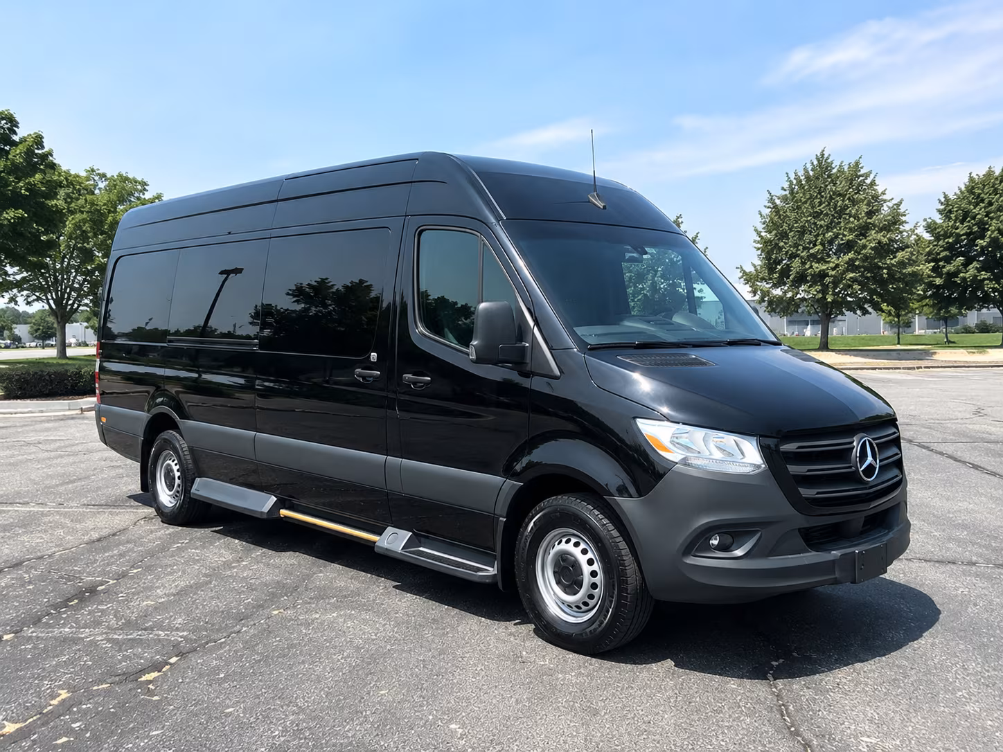 find the perfect transportation for your next airport transfer 1